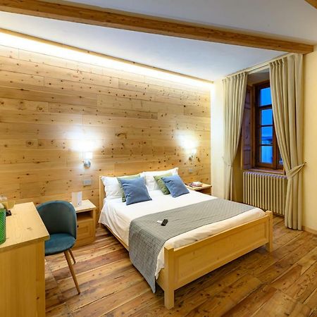 B&B Antica Residenza Centro Storico Tirano Bagian luar foto