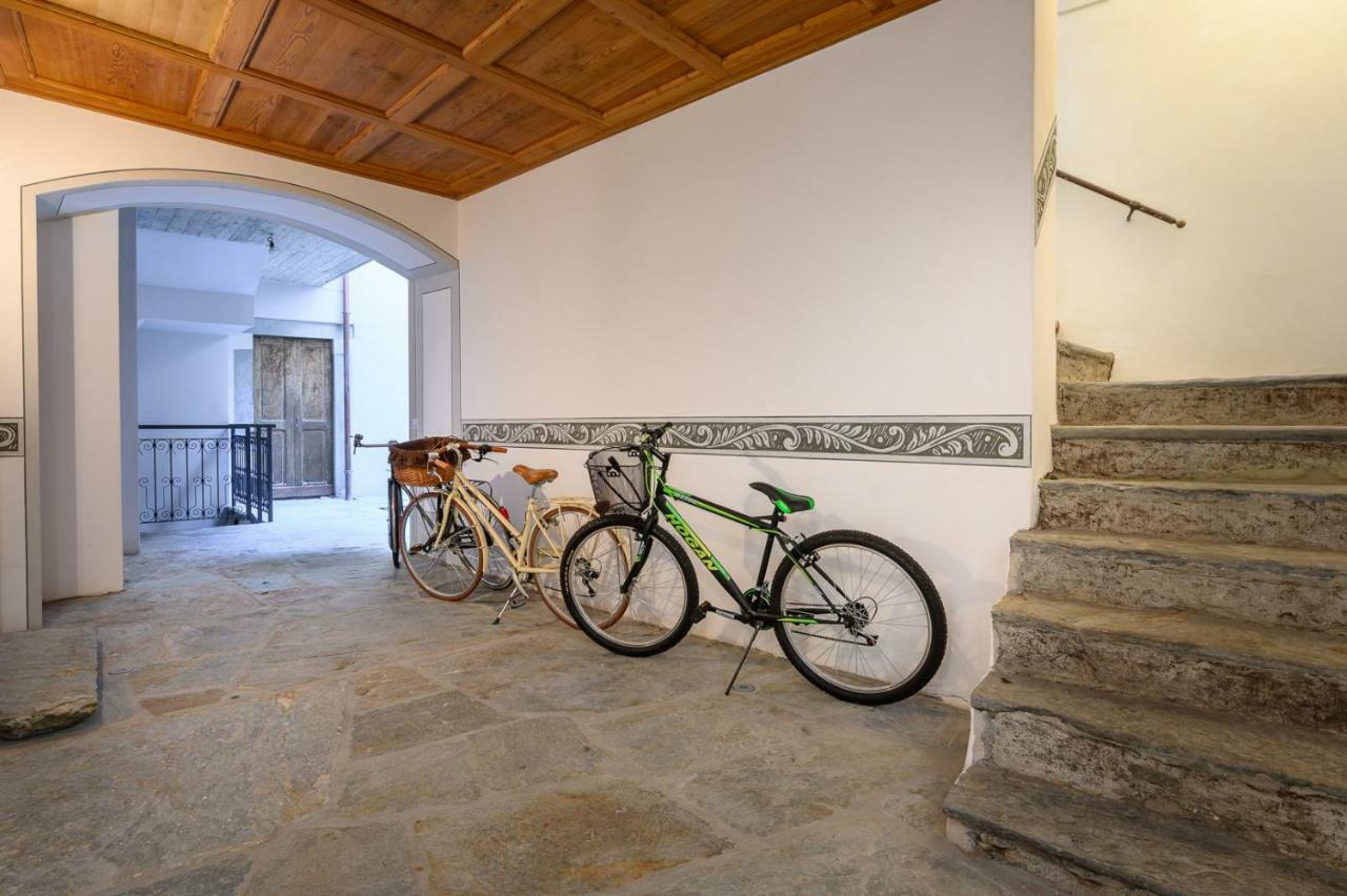 B&B Antica Residenza Centro Storico Tirano Bagian luar foto