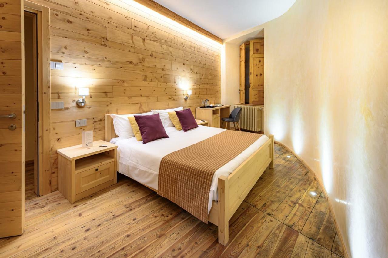 B&B Antica Residenza Centro Storico Tirano Bagian luar foto