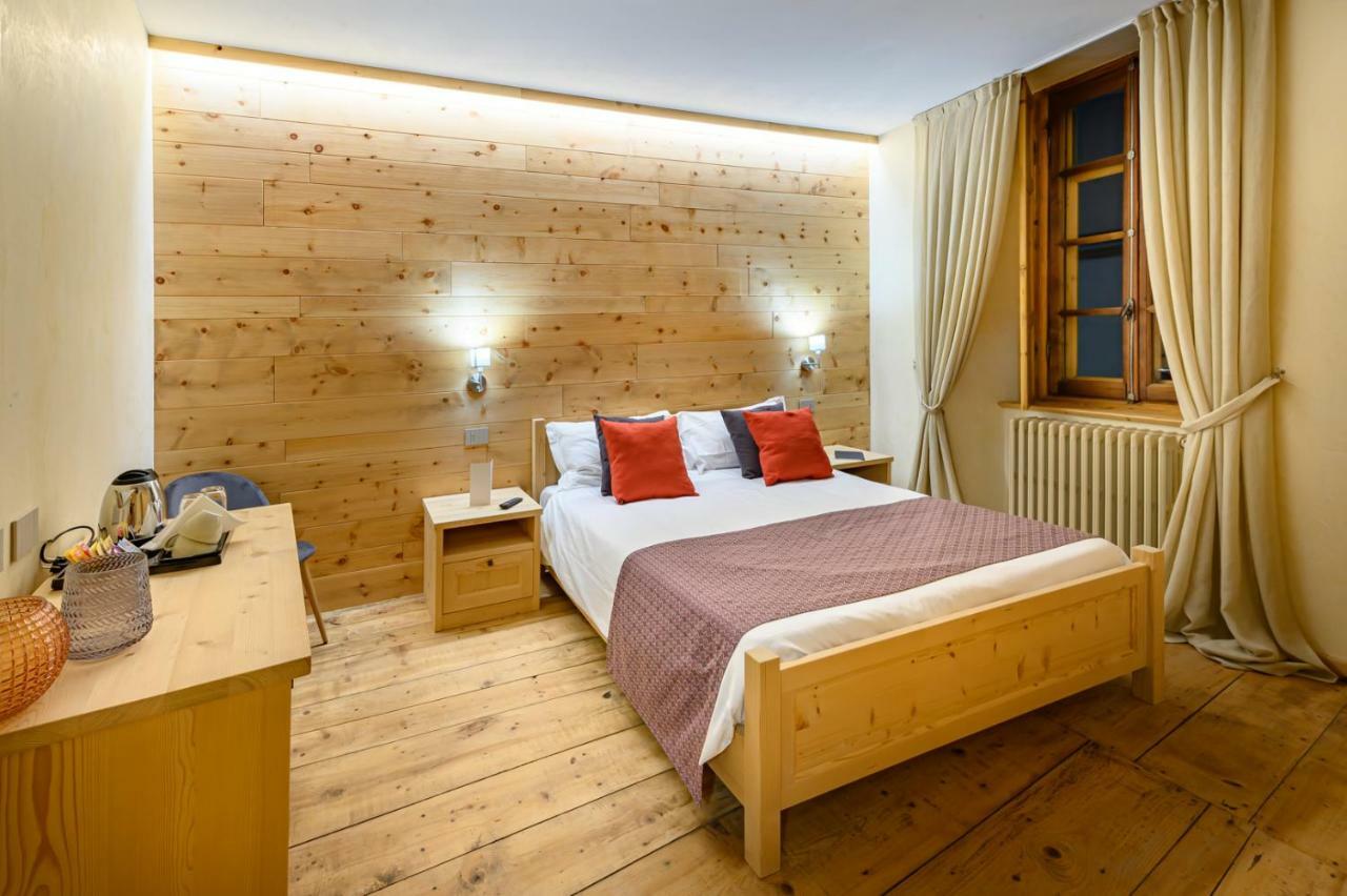 B&B Antica Residenza Centro Storico Tirano Bagian luar foto