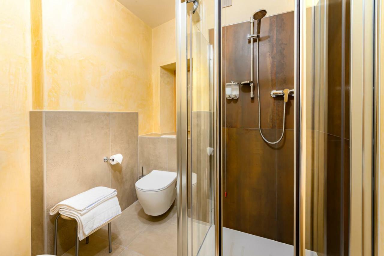B&B Antica Residenza Centro Storico Tirano Bagian luar foto
